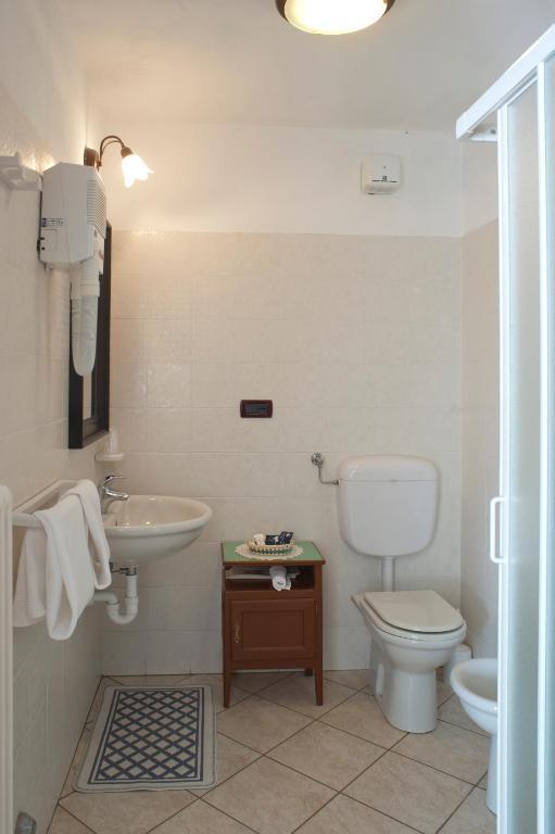 Albergo Castello da Bonino Champorcher Camera foto